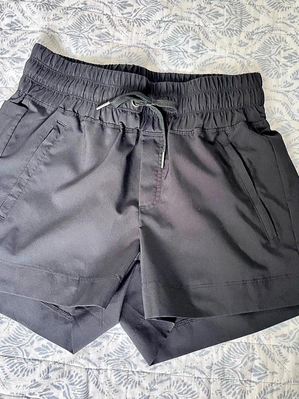 Quince Micro Ripstop Mid-Rise Hike Shorts